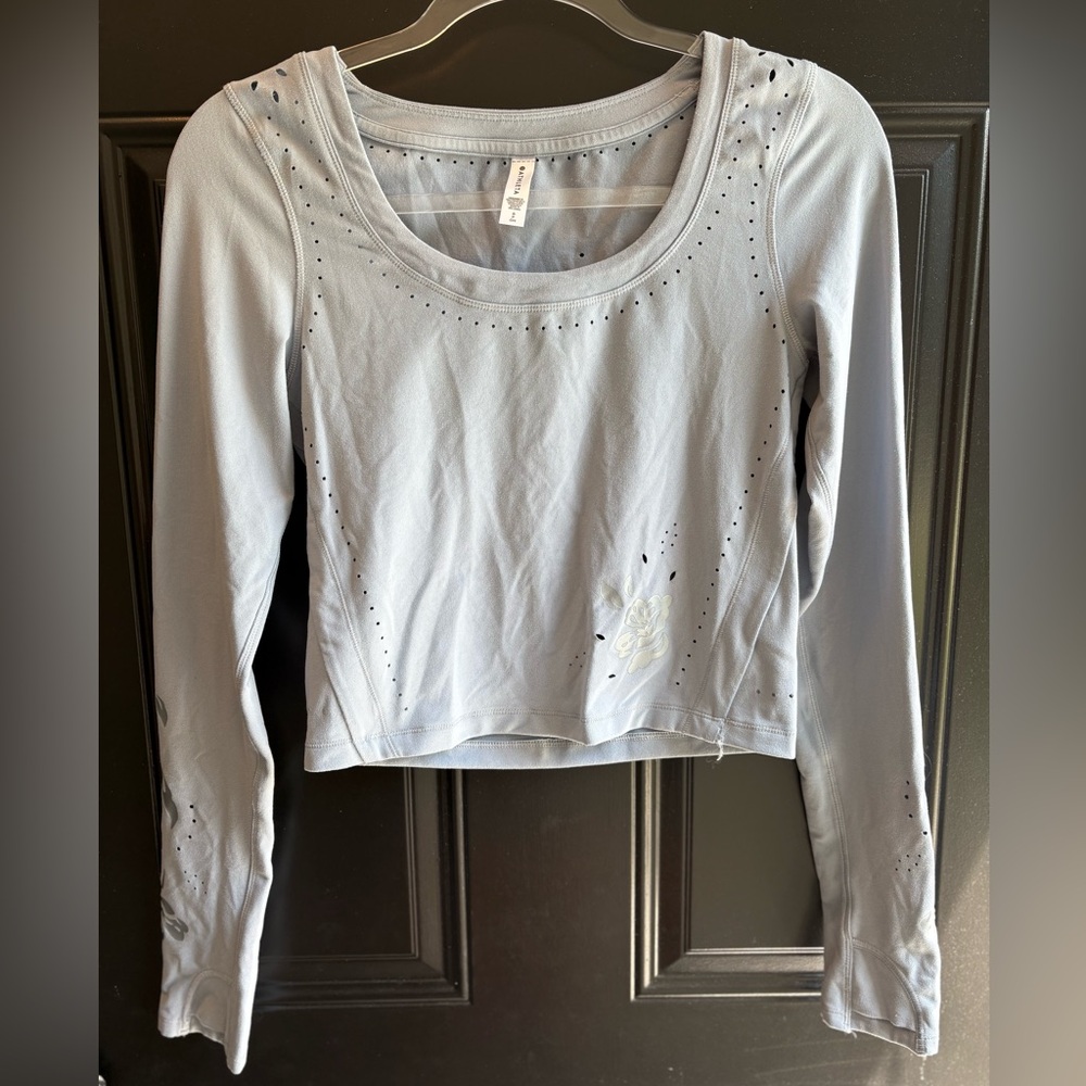Athleta Light Blue Long Sleeve Shirt